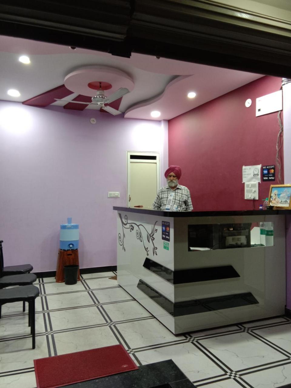 Shanti Guest House Ujjain Zewnętrze zdjęcie
